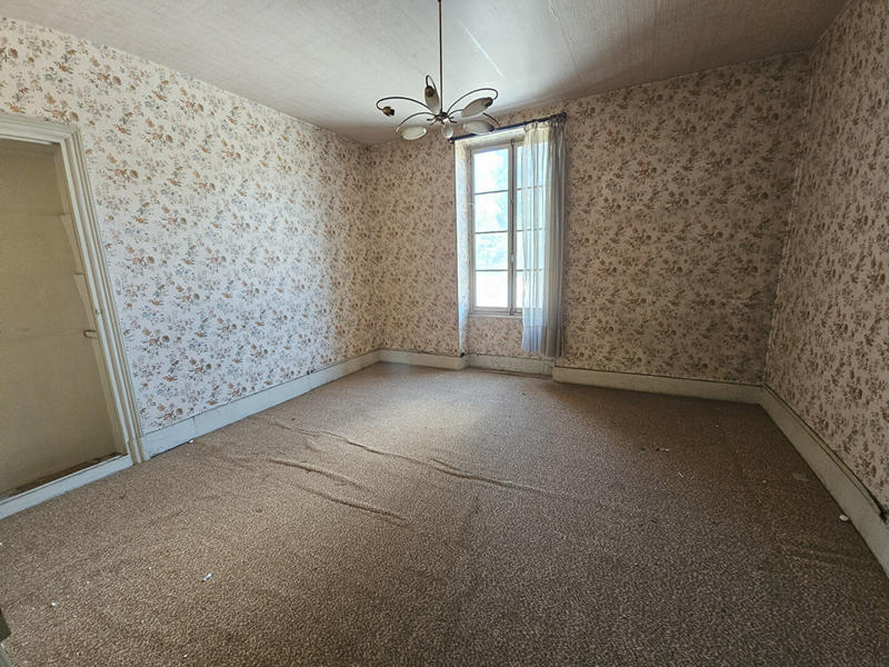 Maison - 92 m² - 5 pièces