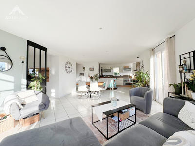 Maison - 152 m² - 6 pièces