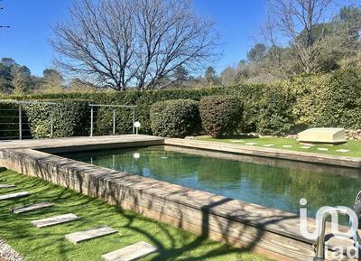 Maison - 14 000 m² - 4 pièces