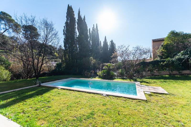 Villa - 180 m² - 5 pièces