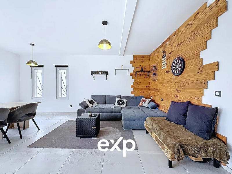 Maison - 151 m² - 6 pièces