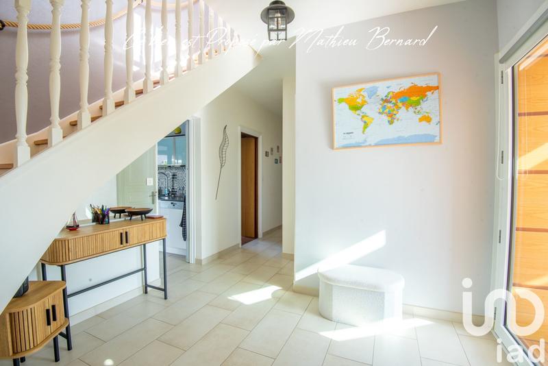 Maison - 214 m² - 9 pièces