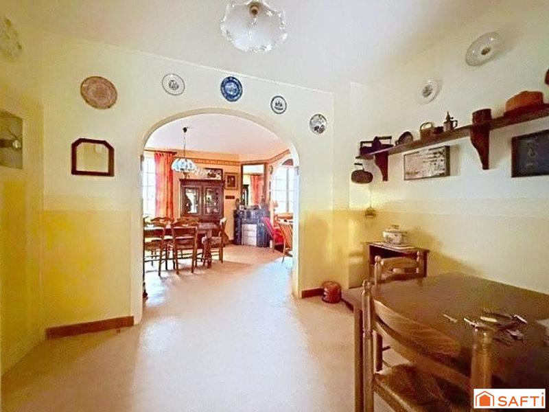 Maison - 168 m² - 10 pièces