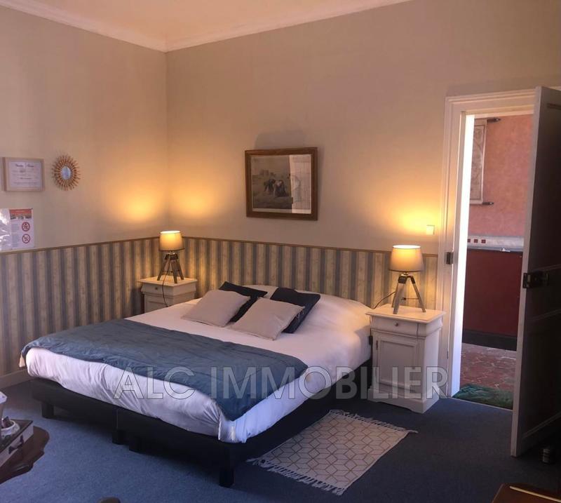 Propriété - 533 m² - 14 pièces