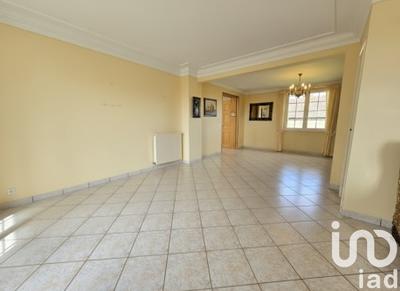 Maison - 185 m² - 8 pièces