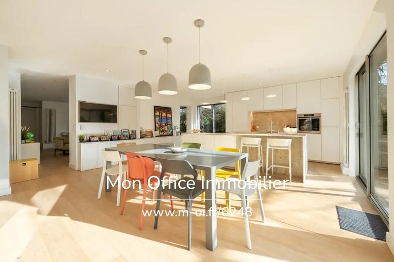 Appartement - 136 m² - 5 pièces