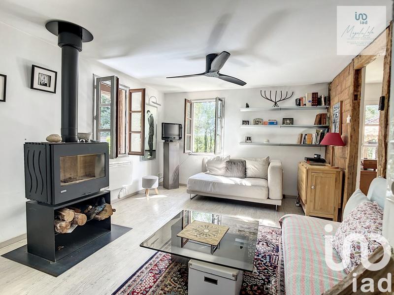 Maison - 220 m² - 10 pièces