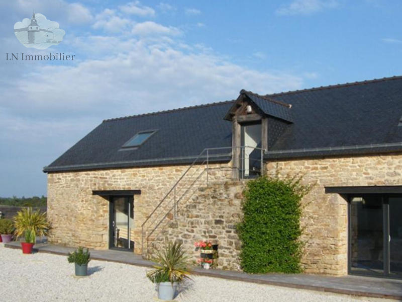 Propriété - 290 m² - 13 pièces