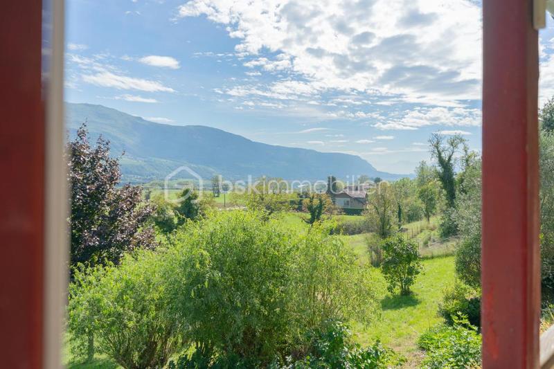 Maison traditionnelle - 100 m² - 4 pièces