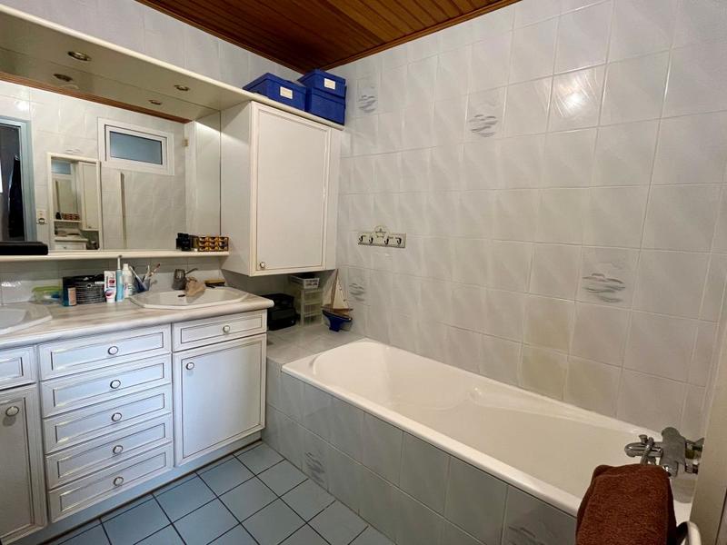 Maison - 187 m² - 8 pièces