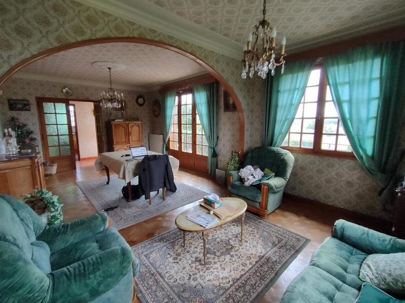 Maison - 142 m² - 7 pièces