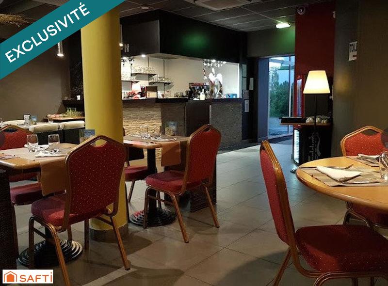 Local commercial - 1 417 m² - 33 pièces