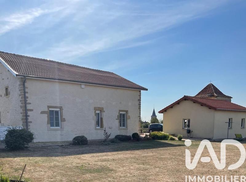 Maison - 200 m² - 6 pièces