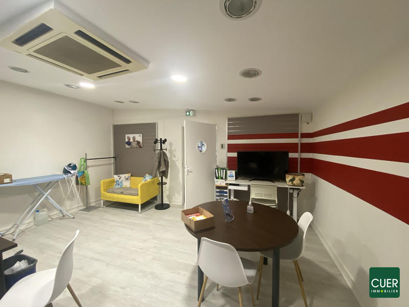 Local commercial - 153 m² - 5 pièces