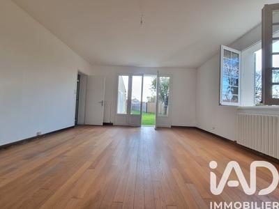 Maison - 220 m² - 7 pièces