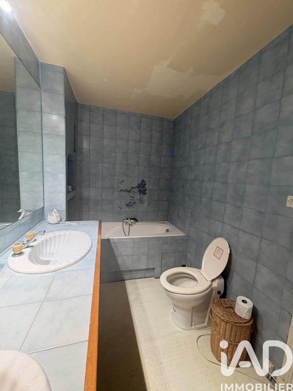 Maison - 340 m² - 12 pièces