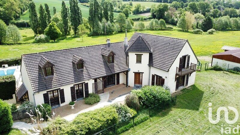 Maison - 240 m² - 9 pièces