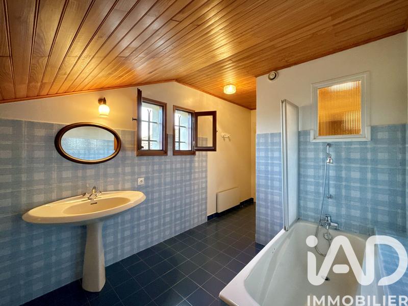 Maison - 210 m² - 7 pièces