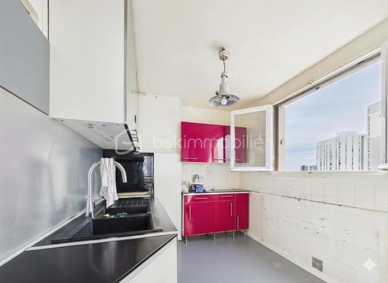 Appartement - 93 m² - 5 pièces