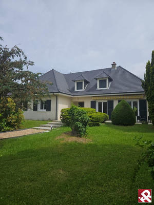Maison - 320 m² - 7 pièces