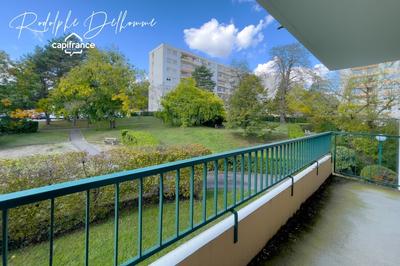 Appartement - 85 m² - 5 pièces