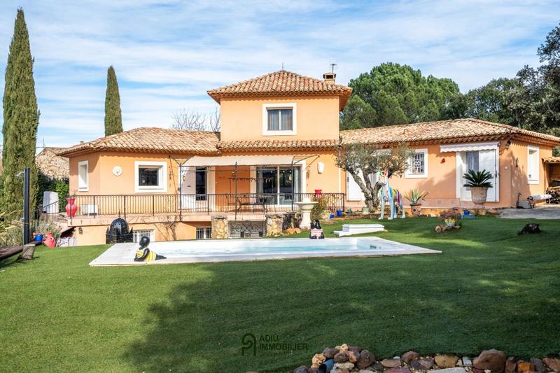 Villa - 185 m² - 6 pièces