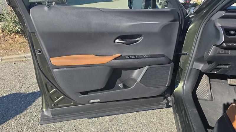 Lexus Ux 2.0 Hybrid 184.0 Bva 10 Luxe