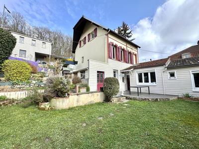 Maison - 140 m² - 8 pièces