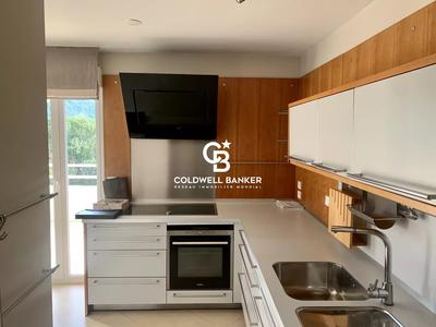 Appartement - 177 m² - 5 pièces