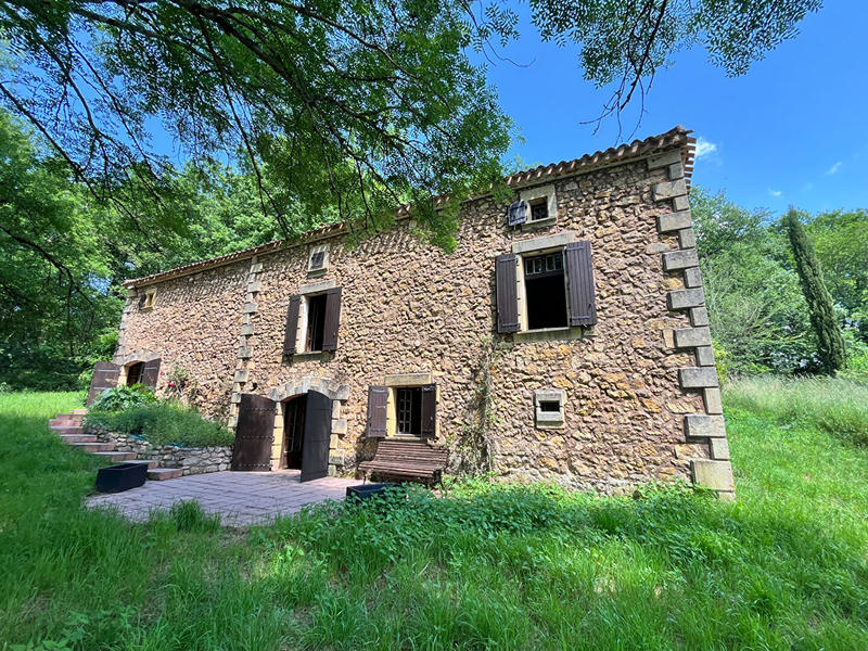 Maison - 210 m² - 7 pièces