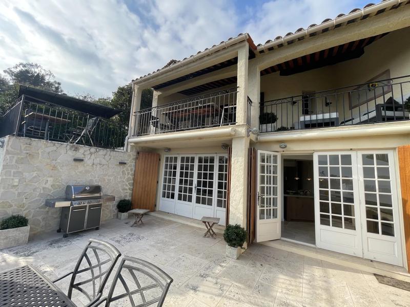 Appartement villa - 125 m² - 4 pièces