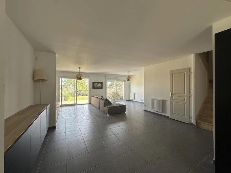 Maison contemporaine - 147 m² - 7 pièces