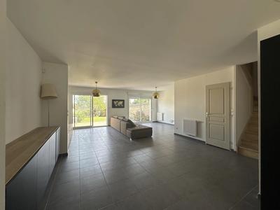 Maison - 147 m² - 7 pièces