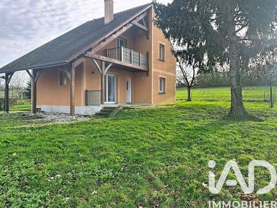 Maison - 90 m² - 4 pièces