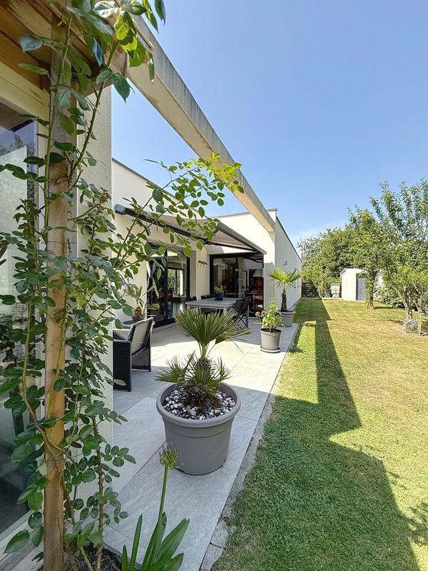 Maison - 144 m² - 8 pièces