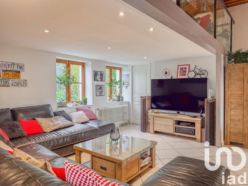 Maison - 213 m² - 8 pièces