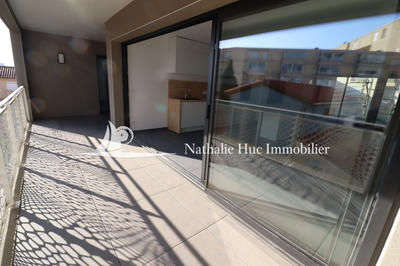 Appartement - 84 m² - 2 pièces