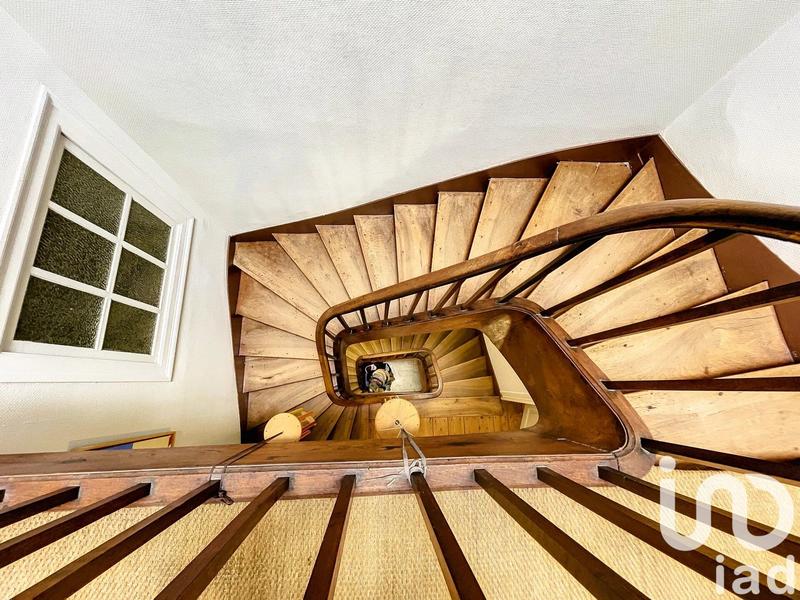 Maison - 200 m² - 8 pièces