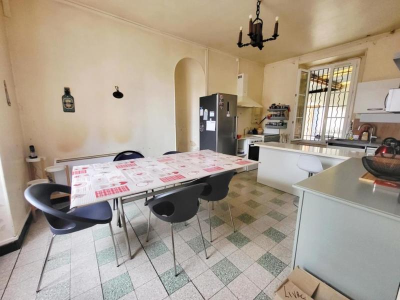 Maison - 180 m² - 7 pièces