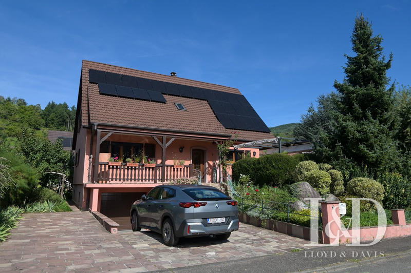 Maison contemporaine - 181 m² - 7 pièces