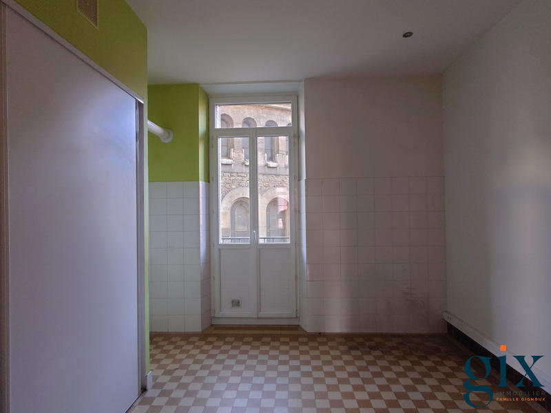 Appartement - 255 m² - 10 pièces