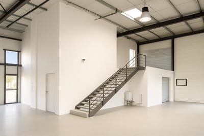 Entrepôt - 380 m²