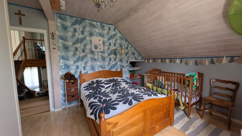 Maison - 170 m² - 8 pièces