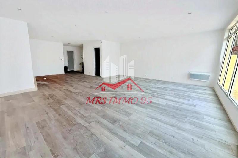 Services - 63 m² - 4 pièces