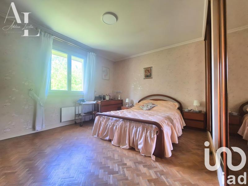 Maison - 197 m² - 8 pièces