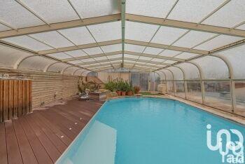 Maison - 185 m² - 8 pièces