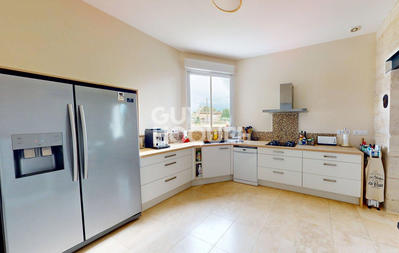 Maison - 178 m² - 7 pièces