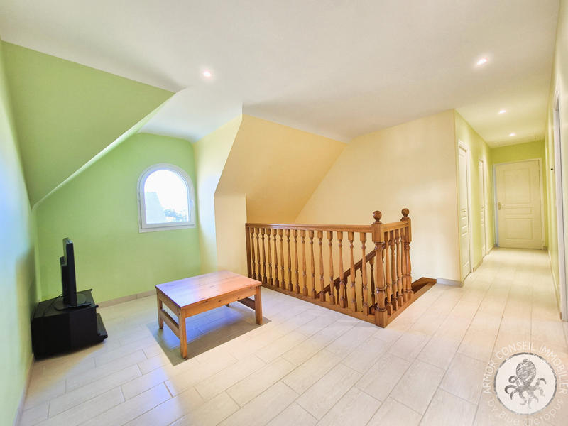 Maison - 235 m² - 6 pièces