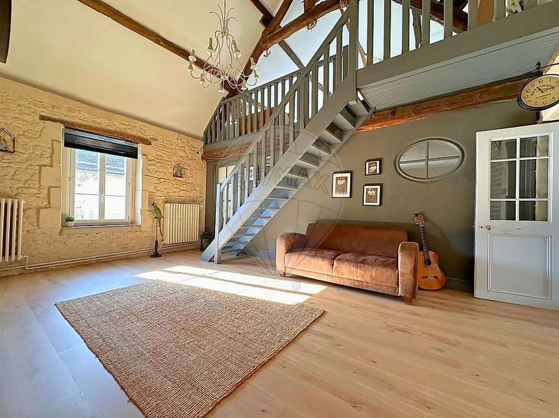 Maison - 163 m² - 7 pièces