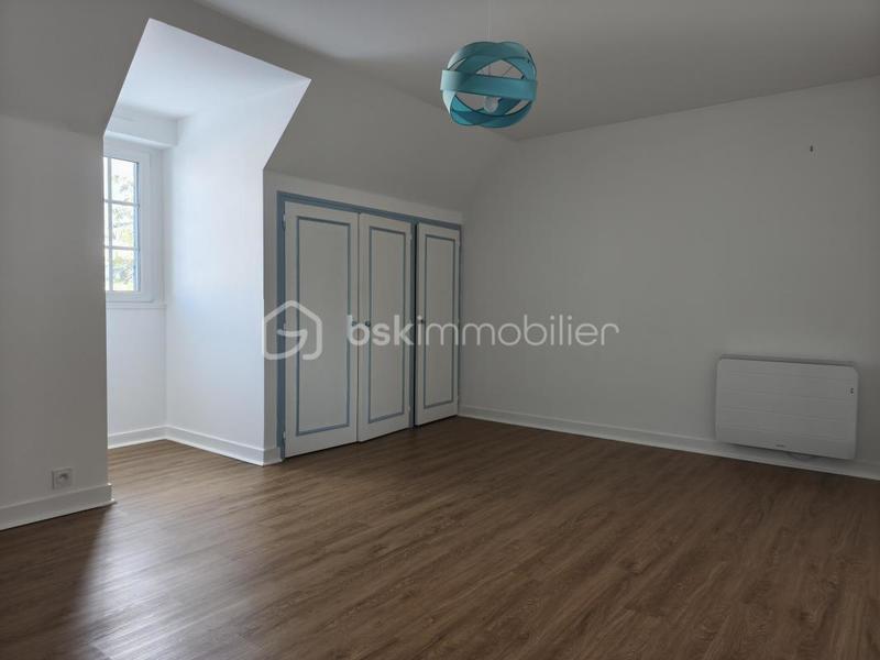 Maison traditionnelle - 163 m² - 7 pièces